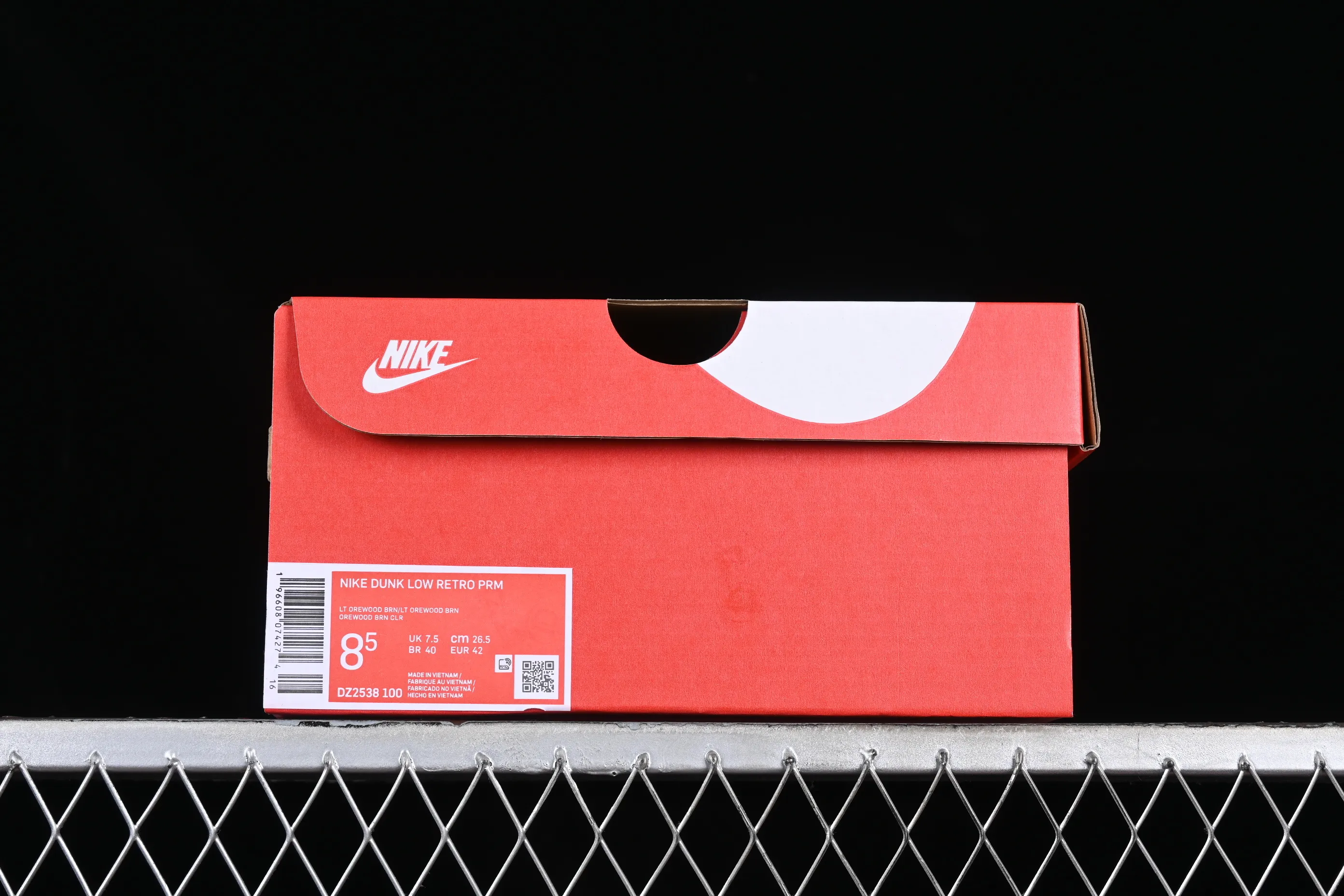 All Categories Nk SB Dunk Series Nk SB Dunk Low Low-top sneakers Nk Dunk Low "Light Orewood Brown" ​Light brown canvas SB low-top sports and leisure sneakers DZ2538-100